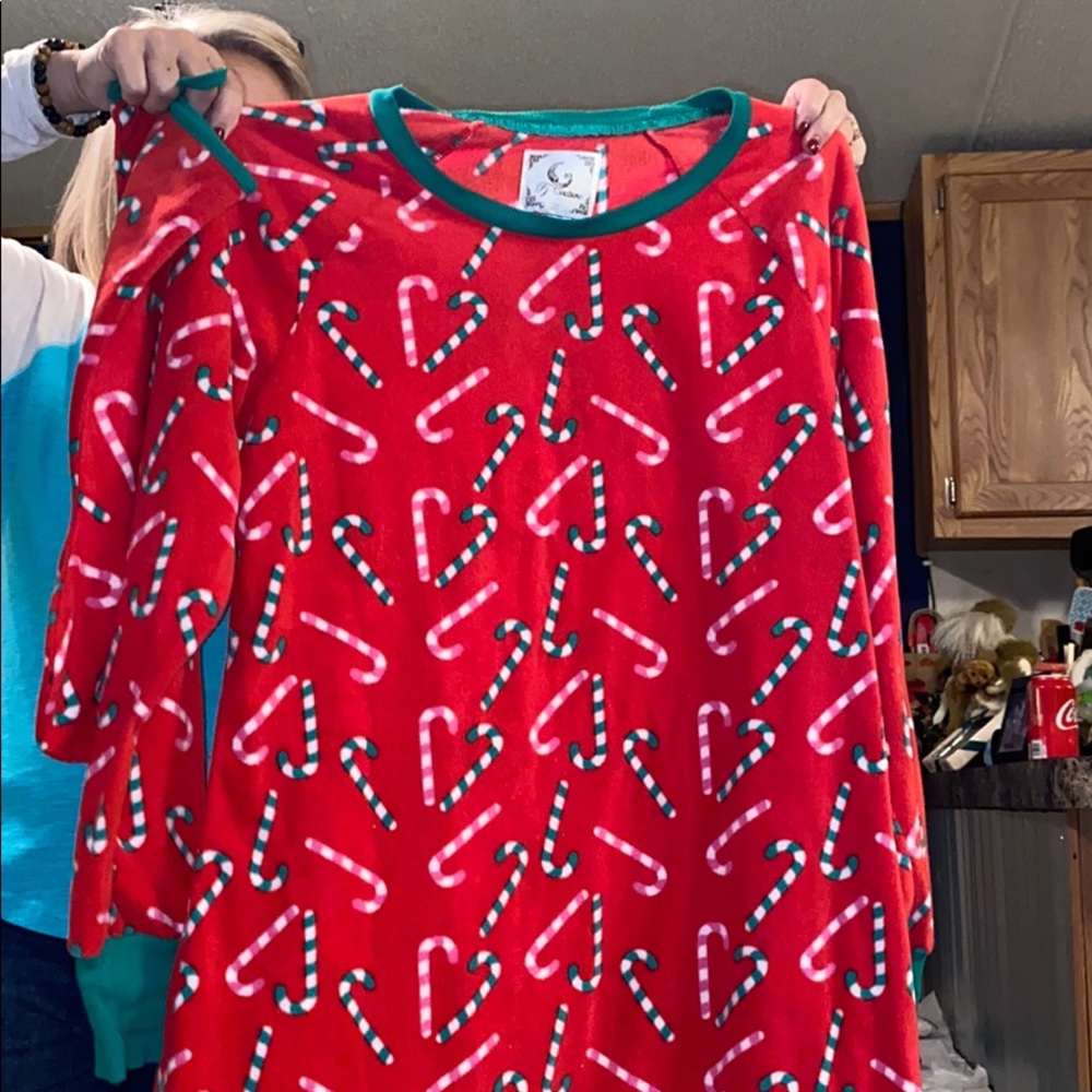 Long sleeve night gown